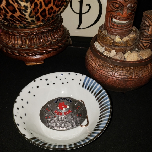 Boston Red Sox Pewter Belt Buckle Engraved Boston Harbor 2004 New - Picture 5 of 5